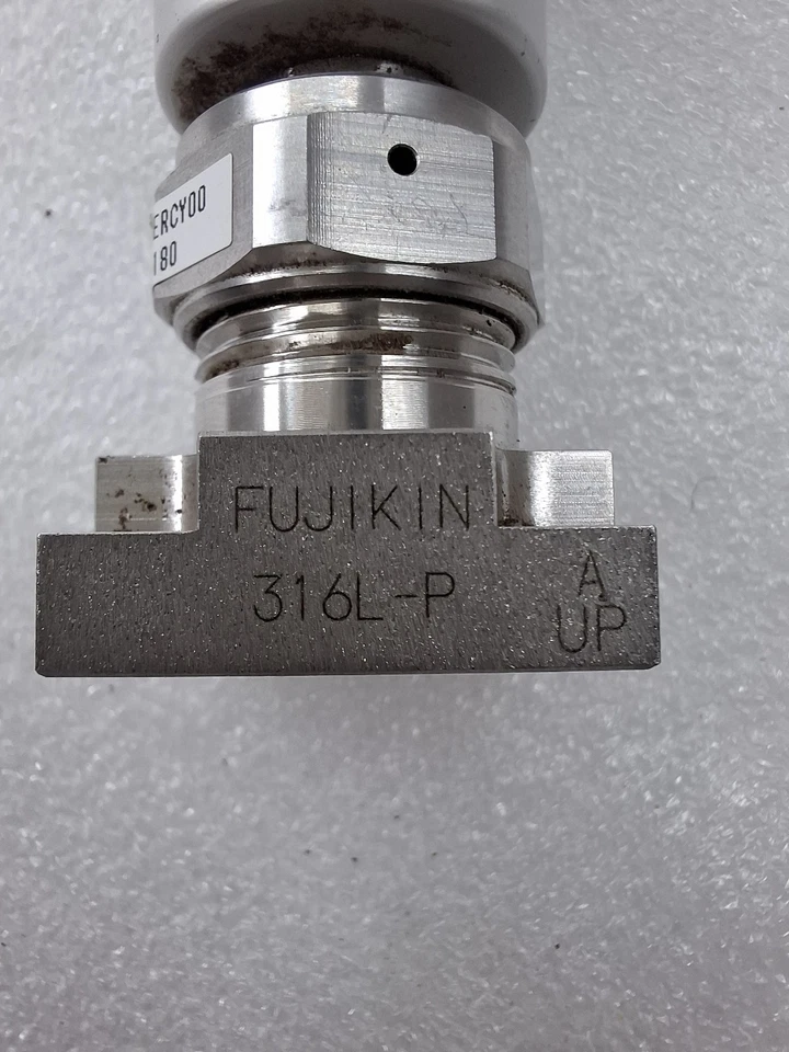 FUJIKIN Incorporated O.P. 0.4~0.6 MPa Type N.C. 316L-P
